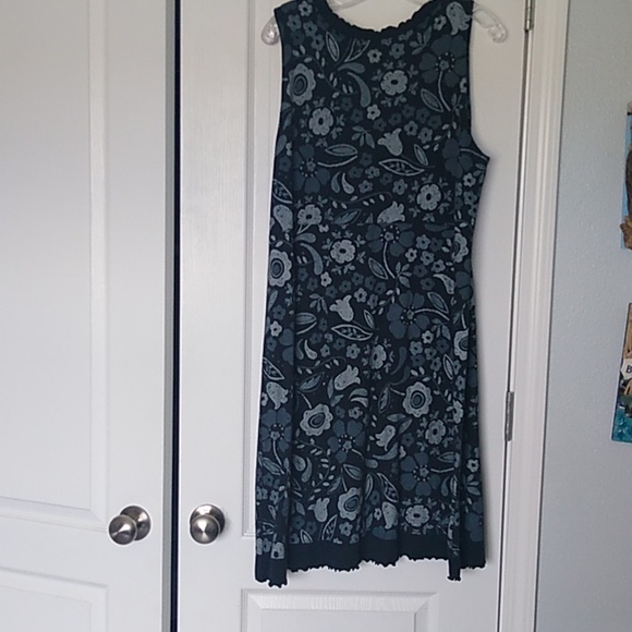 Fresh Produce Dress SZ XL but fits more like a M to L - Picture 4 of 5